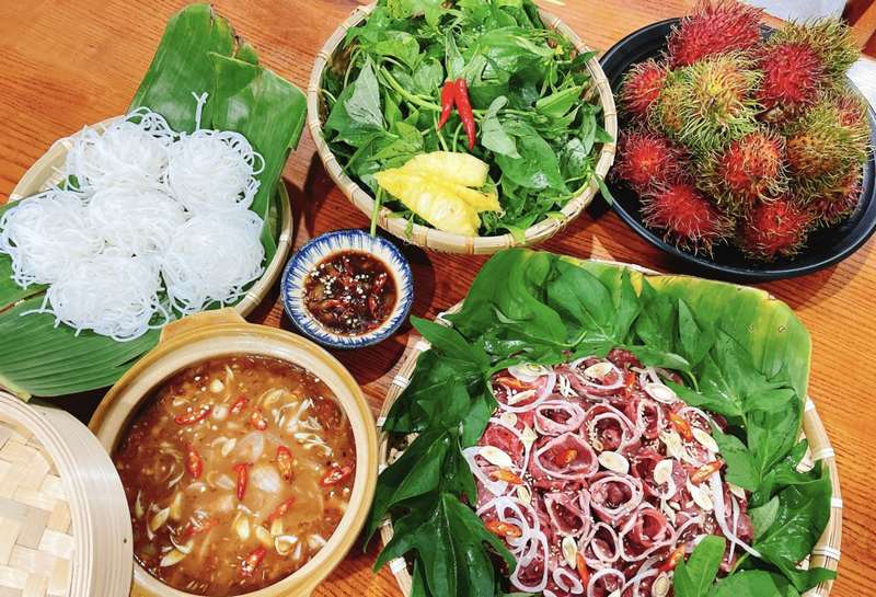 Cách lựa chọn thịt bò tươi cho món lẩu bò nhúng mắm ruốc