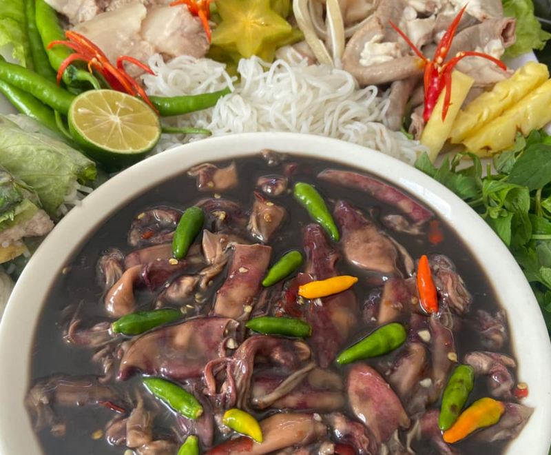 Cách Làm Mắm Mực Chuẩn Vị Miền Trung, Nguyên Liệu Đơn Giản