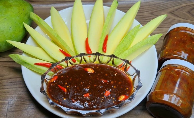 Cách làm mắm ruốc chấm xoài kiểu Việt