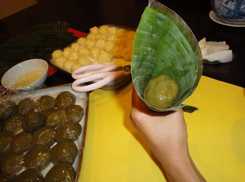 Bánh ít lá gai bao nhiêu calo, ăn nhiều có tốt không?