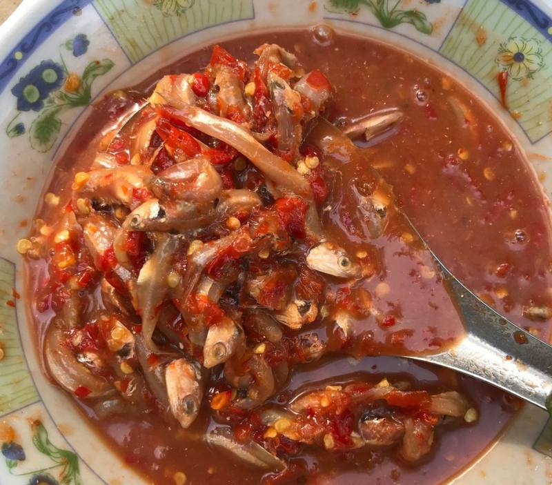 Vậy có bầu ăn mắm cái được không?