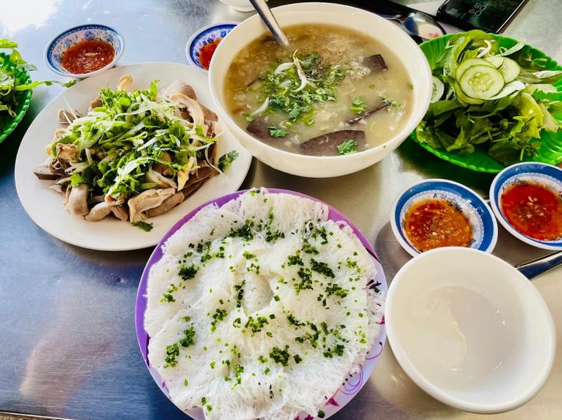 Bánh hỏi lòng heo