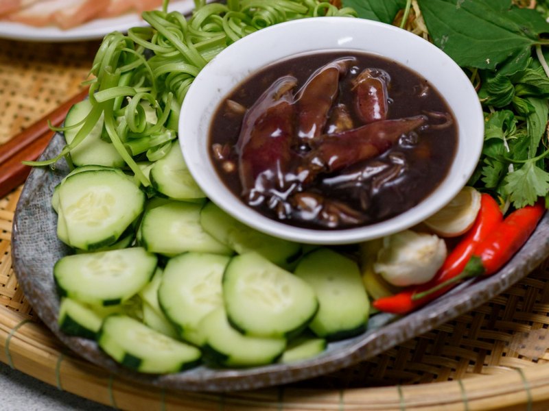 Vậy tại sao mắm mực mắm nhỉ cá cơm lại không sủi bọt?