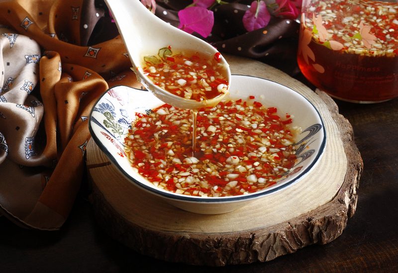 Vì Sao Pha Mắm Phải Có Gừng? Gừng Không Chỉ Là Gia Vị