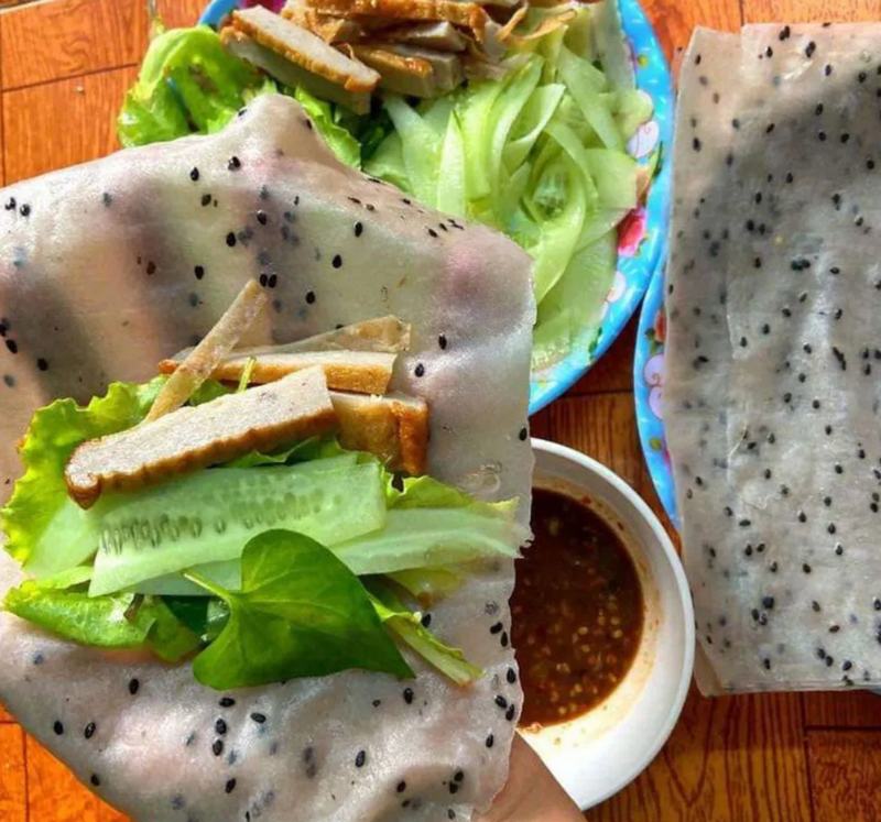 Bánh Tráng Mè Đen Giá Bao Nhiêu? Ăn Với Món Gì Ngon?