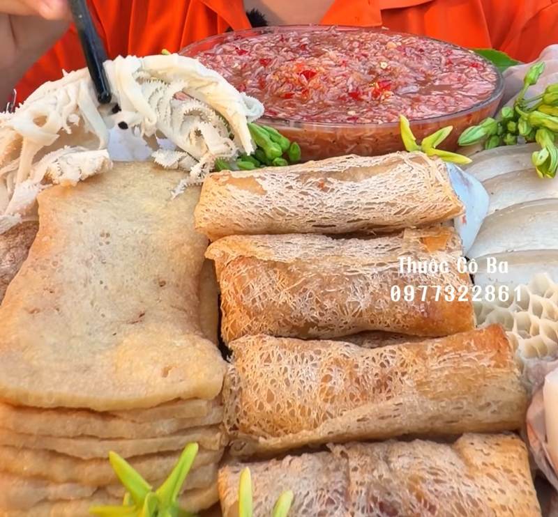 Mắm ruốc muối xổi ăn với món gì?