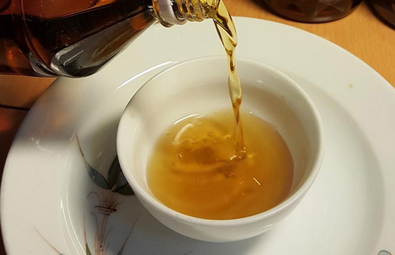Cách bảo quản nước mắm để không bị nổi váng trắng