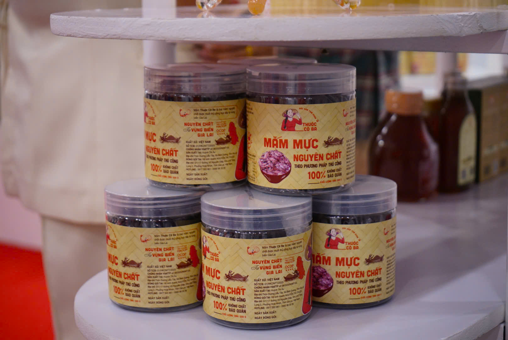 Mắm mực nguyên chất muối tại ghe của Thuộc Cô Ba